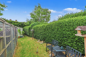 Compass Crescent Old Whittington
